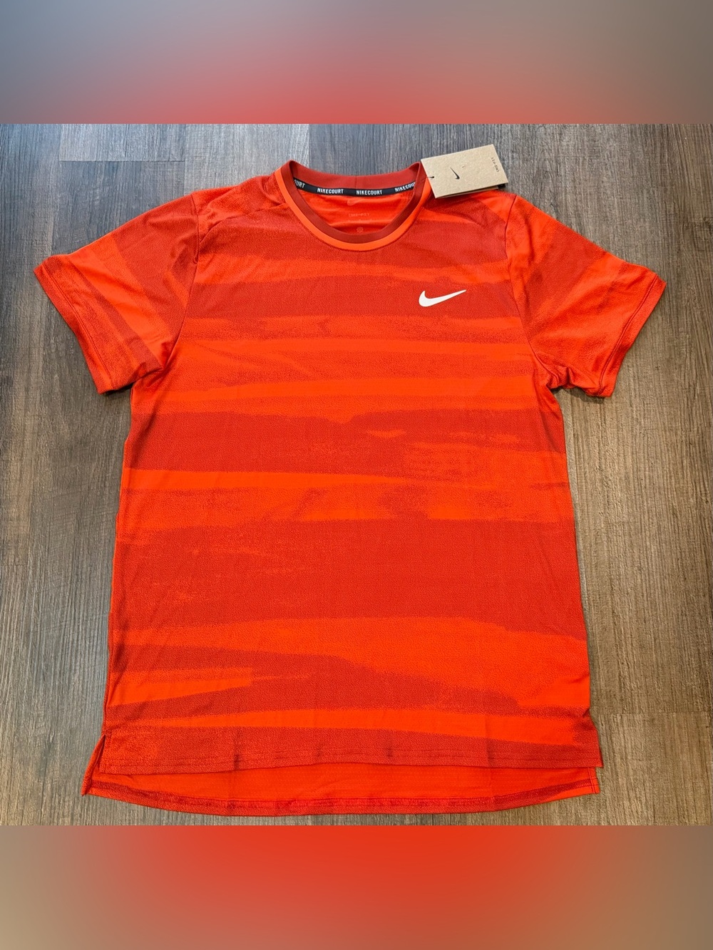 Nike Court Advantage Tennis Shirt.
- Size M Men.